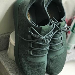 Men’s Adidas sneakers